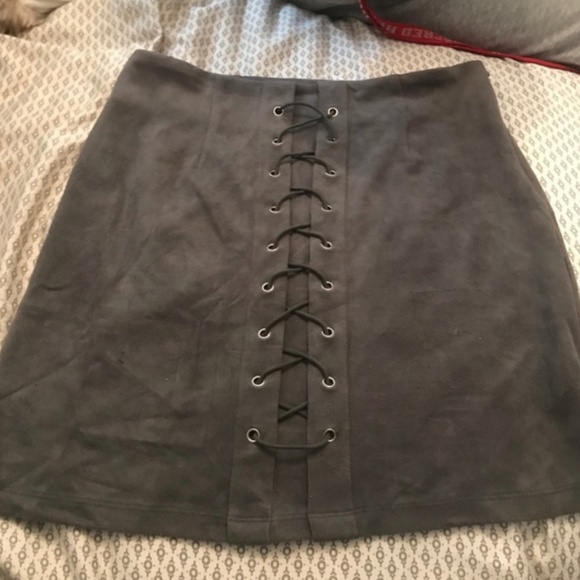 LF Seek the Label Grey Suede Lace Up Mini Skirt - Picture 2 of 2